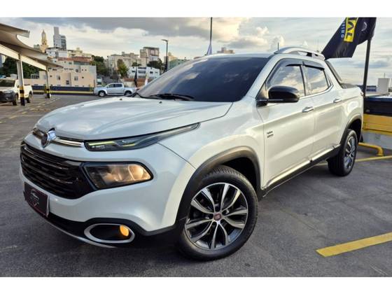 FIAT TORO 2.0 16V TURBO DIESEL VOLCANO 4WD AT9